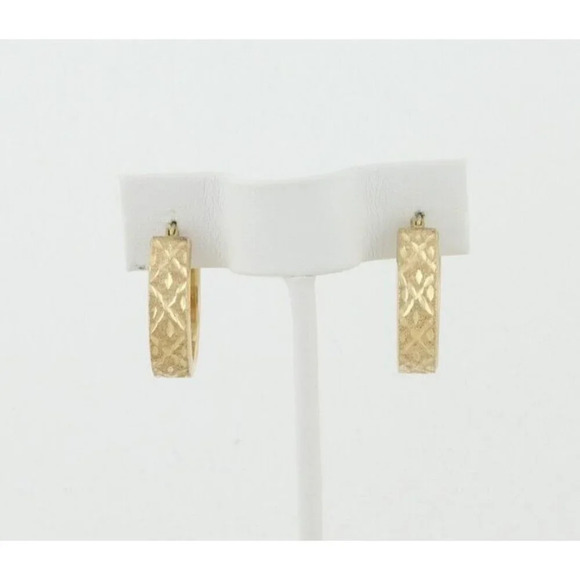 14k Yellow Gold Textured Hollow Hoop Earrings 7/8" Hoops - Picture 1 of 7